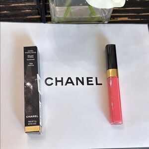 Chanel Gloss Brilliant Extreme 166 Amour Hydrating High Shine-Discontinued